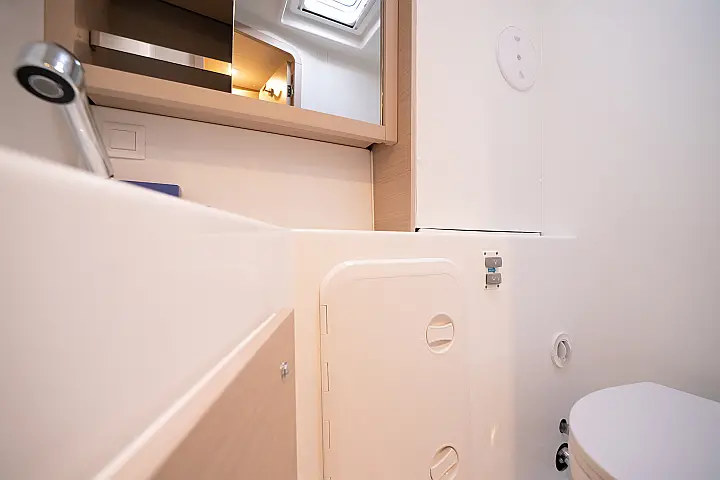 Lagoon 42 - 