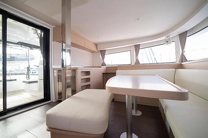Lagoon 42 - 