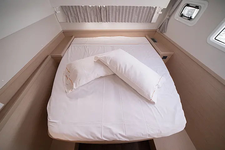 Lagoon 42 - 