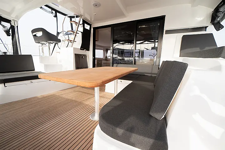 Lagoon 42 - 