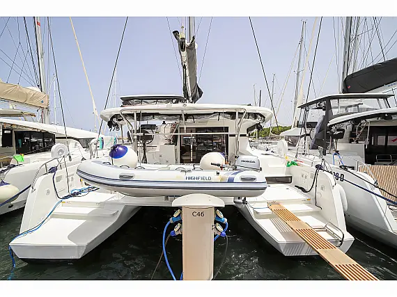 Lagoon 42