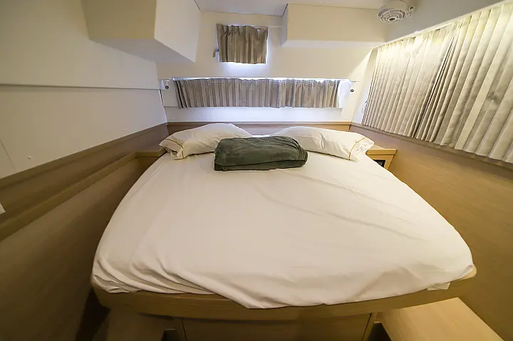 Lagoon 42 - 