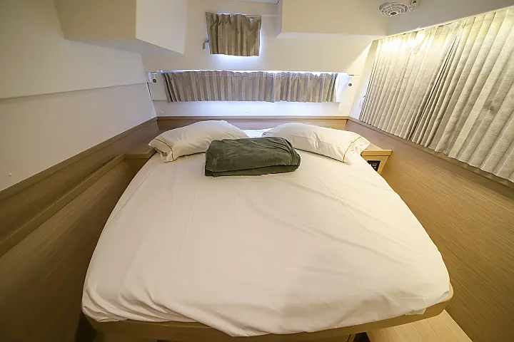 Lagoon 42 - 