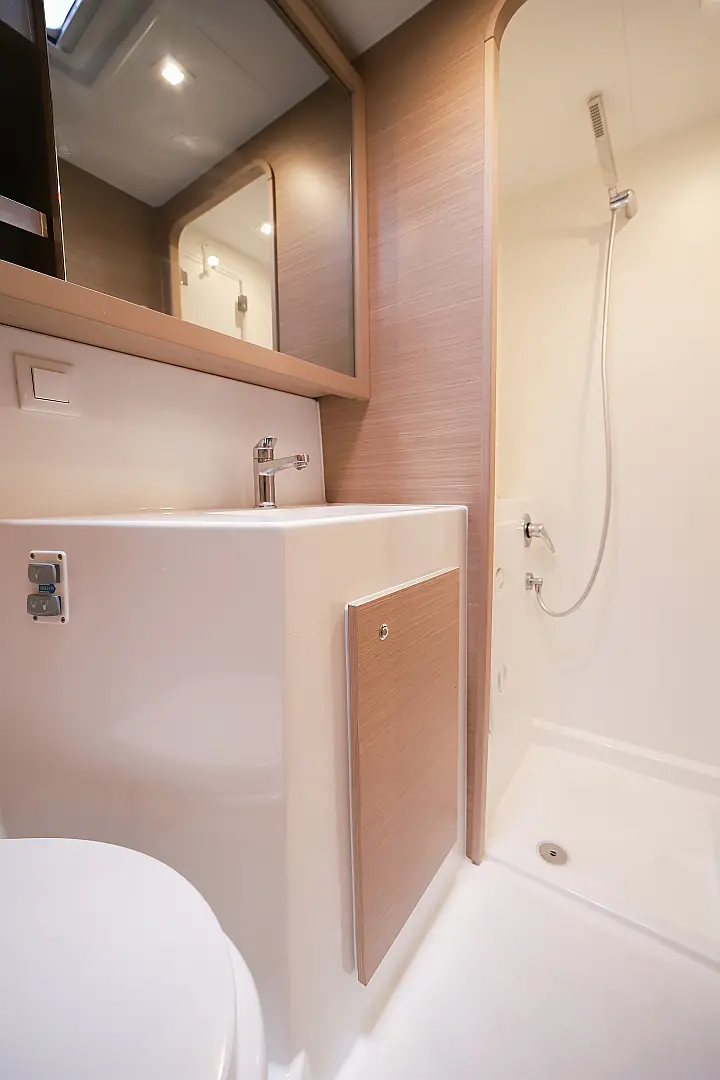 Lagoon 42 - 