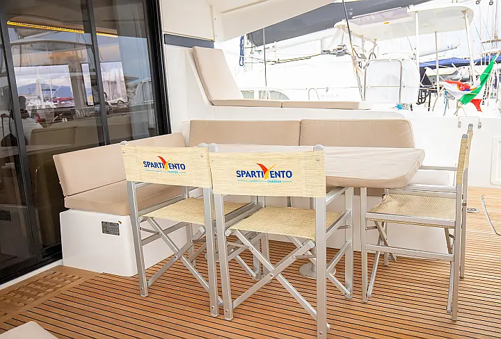 Lagoon 42 - 