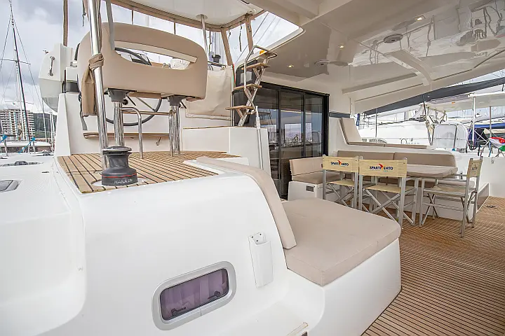 Lagoon 42 - 