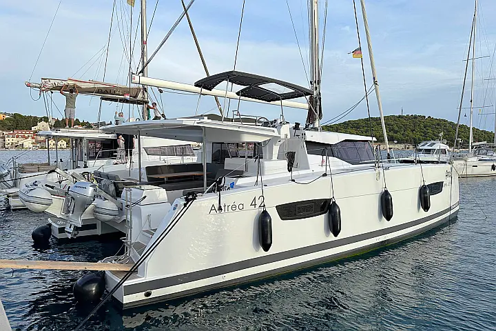 Astréa 42 - 