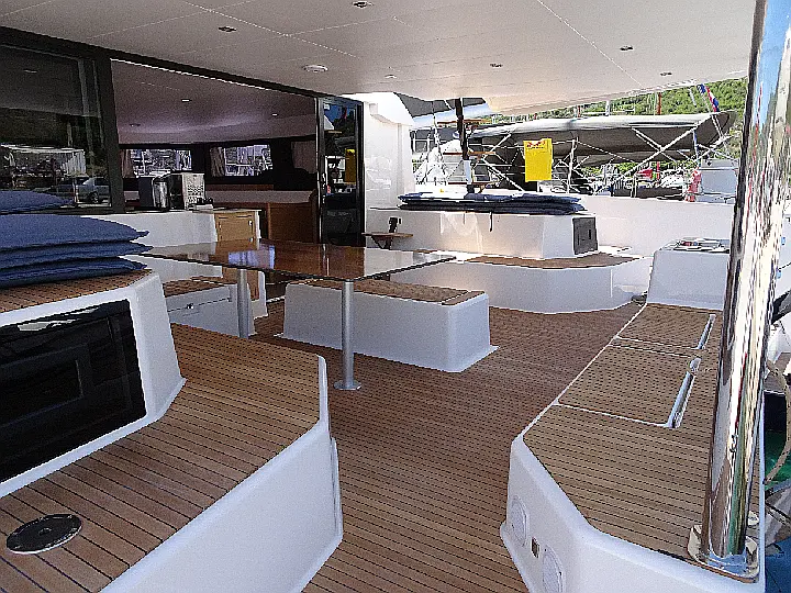 Dufour Catamaran 48 5c+5h - 
