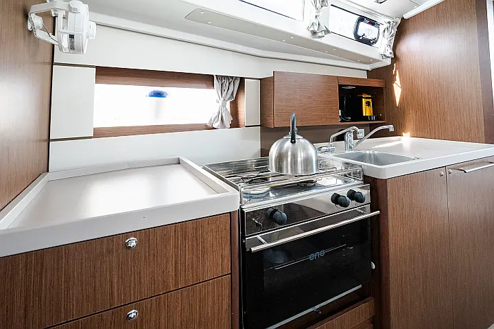 Oceanis 38.1 - 