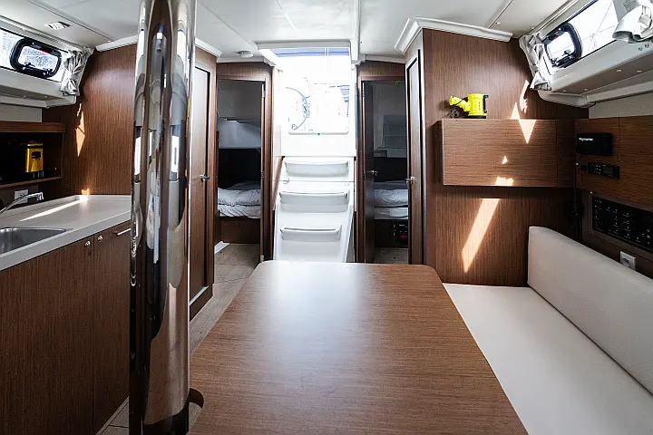 Oceanis 38.1 - 