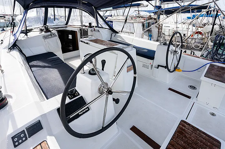 Oceanis 38.1 - 