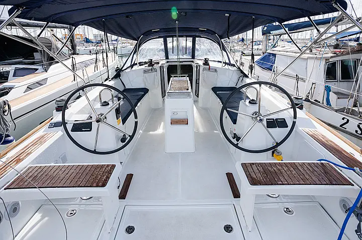 Oceanis 38.1 - 