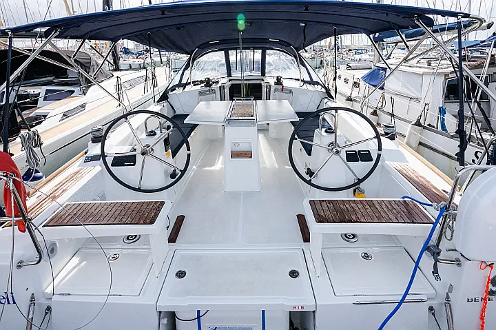 Oceanis 38.1 - 
