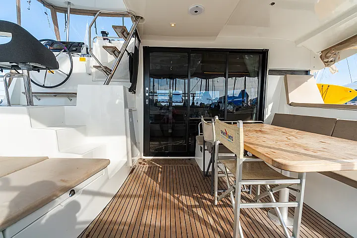 Lagoon 42 - 
