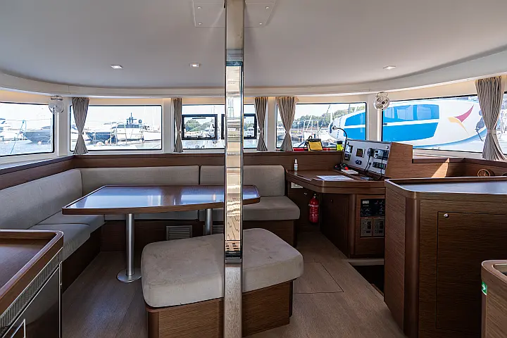 Lagoon 42 - 