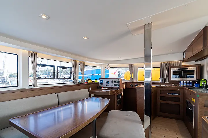 Lagoon 42 - 