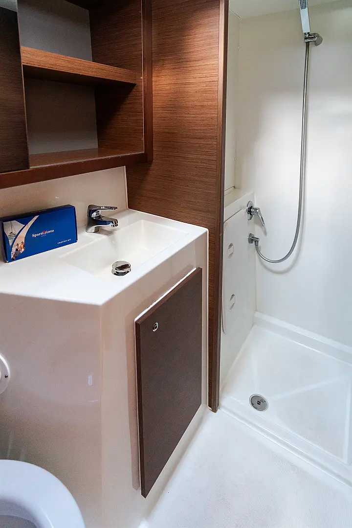 Lagoon 42 - 