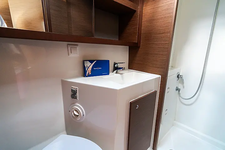 Lagoon 42 - 