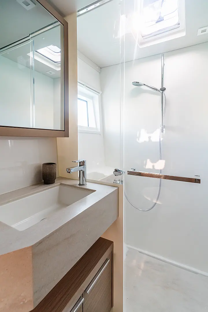 Lagoon 46 - 