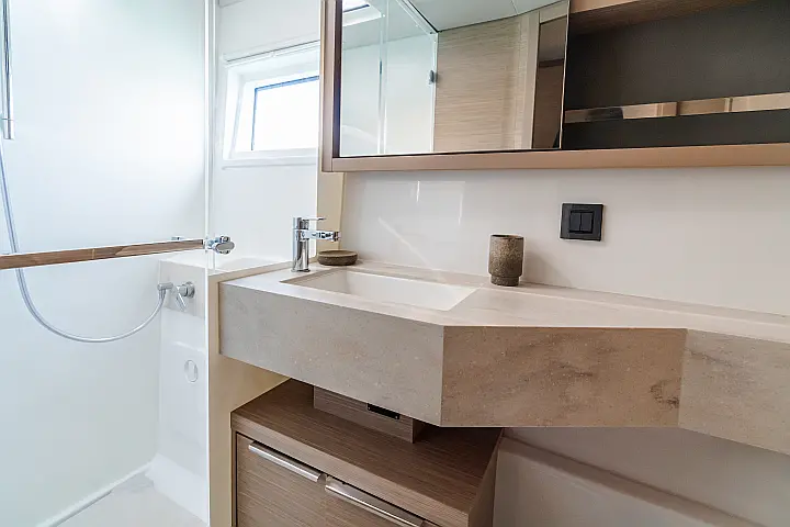 Lagoon 46 - 