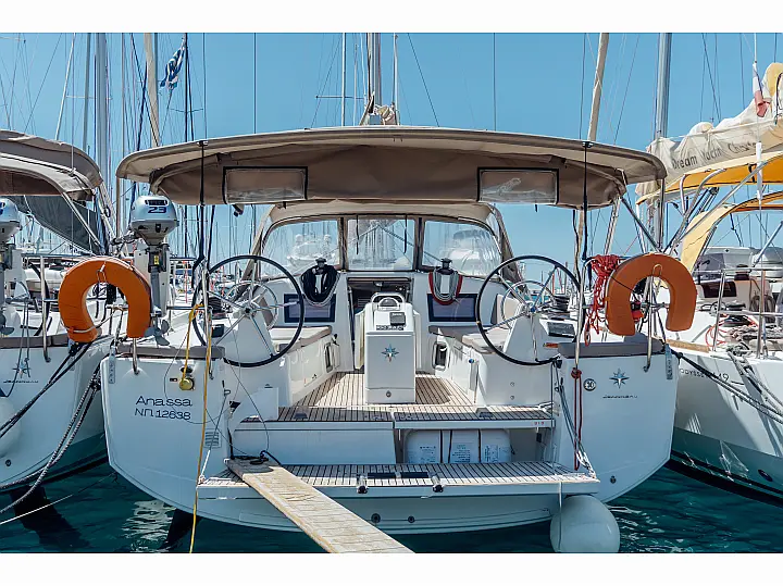 Sun Odyssey 410 - External image
