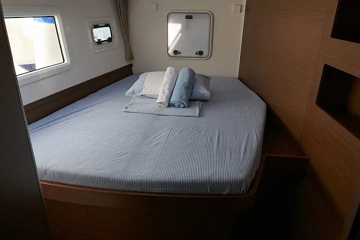 Lagoon 42 - 