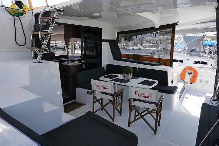 Lagoon 42 - 