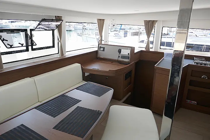 Lagoon 42 - 