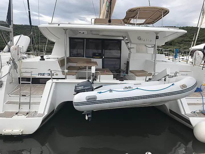 Helia 44 - 