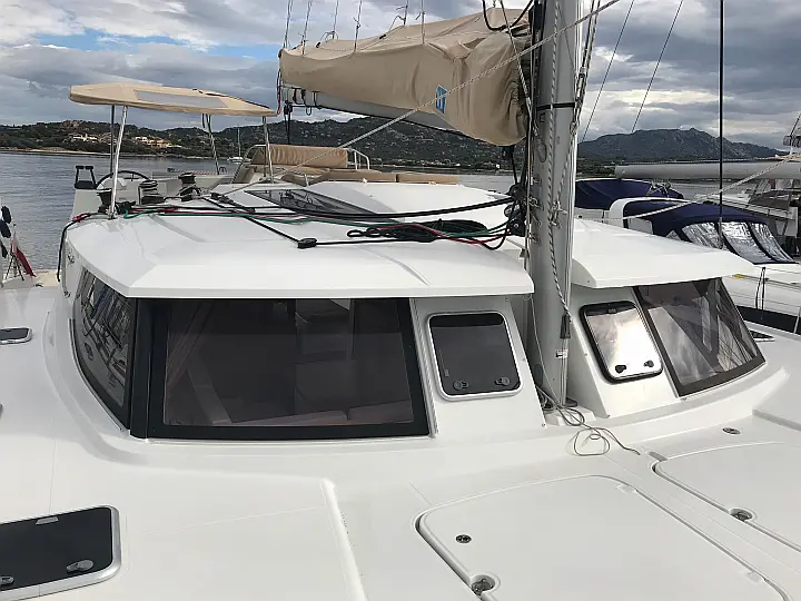 Helia 44 - 