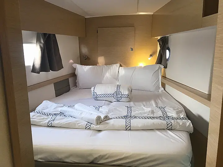 Helia 44 - 