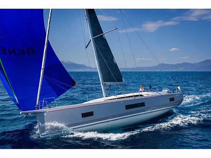 Oceanis 46.1 - External image