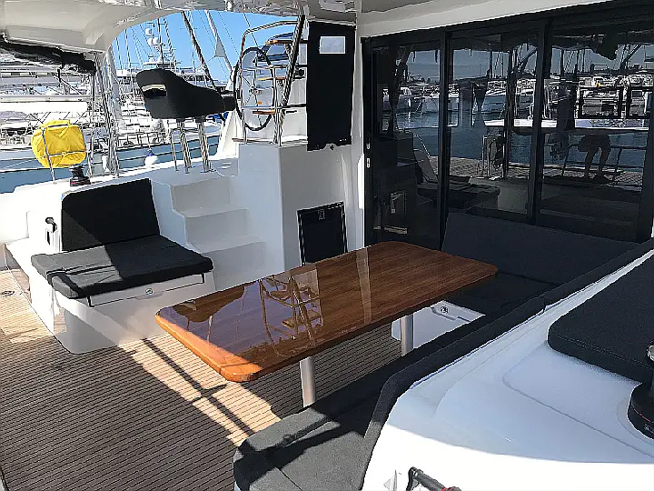 Lagoon 42 owner version - 