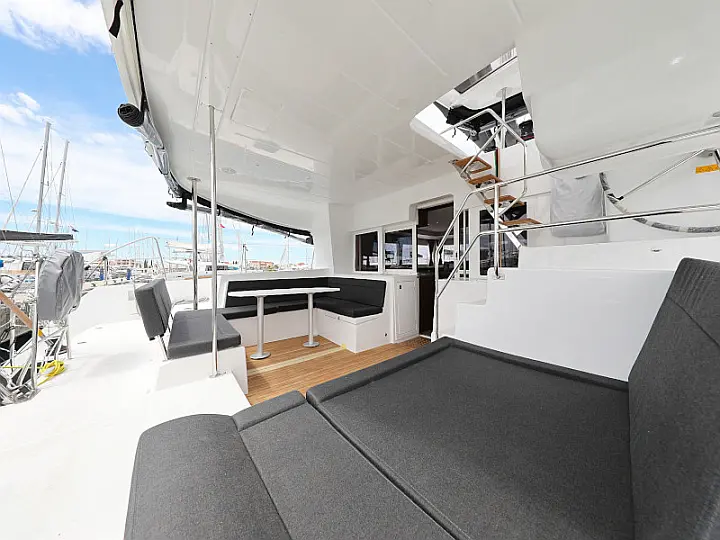 Lagoon 450 SporTop - 