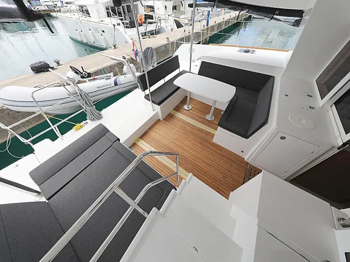 Lagoon 450 SporTop - 