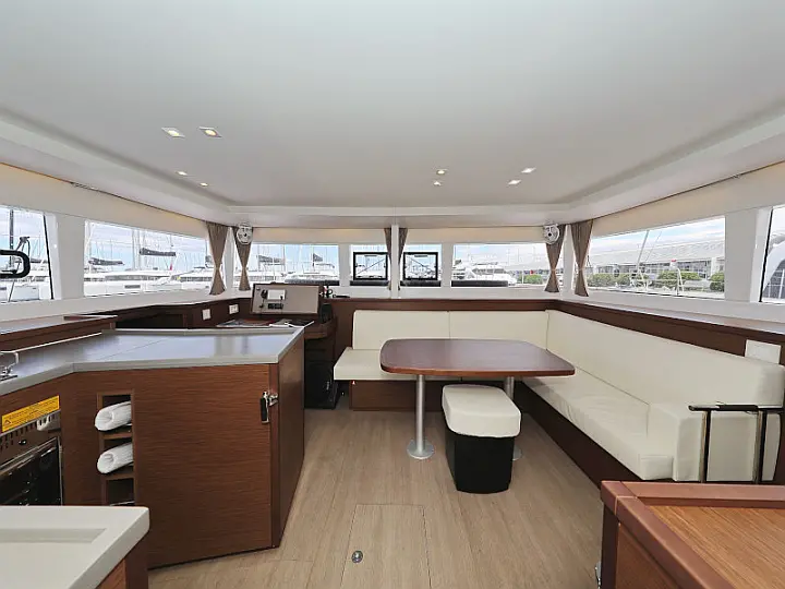 Lagoon 450 SporTop - 