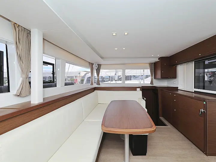 Lagoon 450 SporTop - 