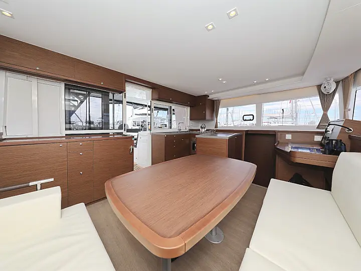 Lagoon 450 SporTop - 