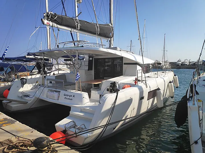 Lagoon 42 (4 Dbl / 2 singles 12) - 