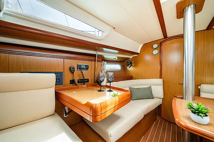 Sun Odyssey 36i - 