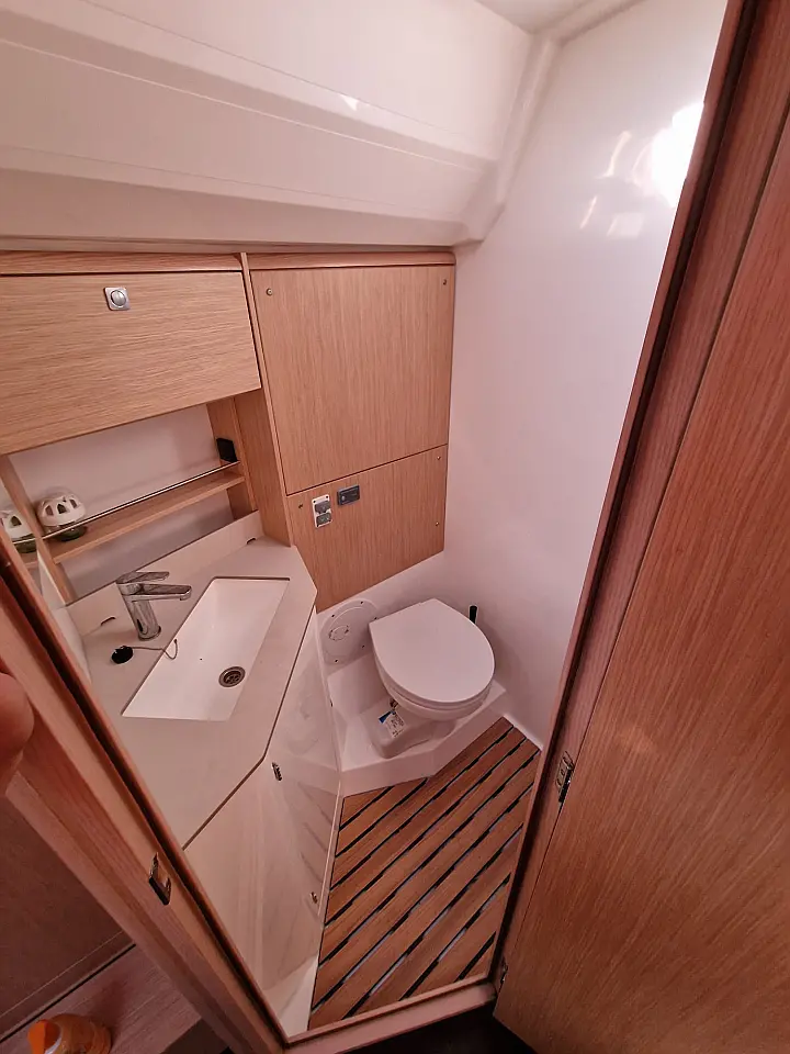Bavaria C46 - 