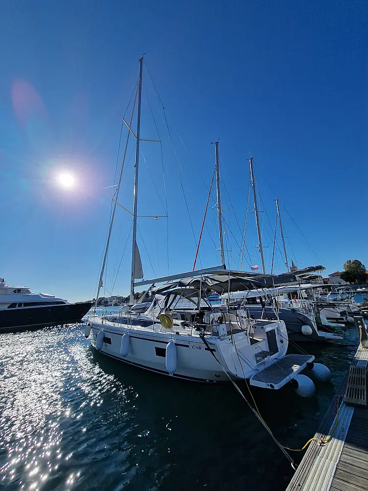 Bavaria C46 - 