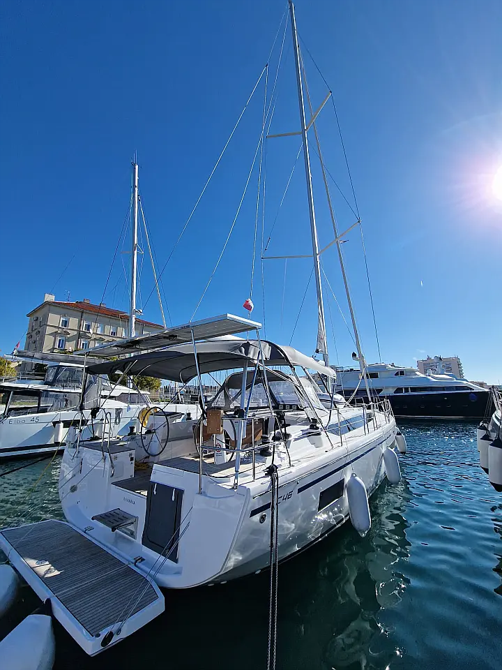 Bavaria C46 - 