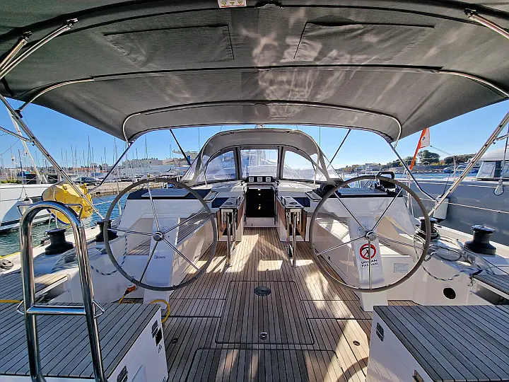 Bavaria C46 - 