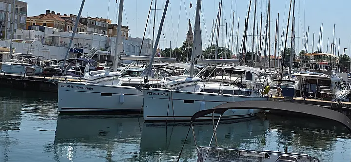 Bavaria Cruiser 37 - 