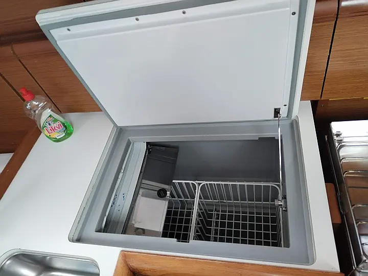 Sun Odyssey 389 - 