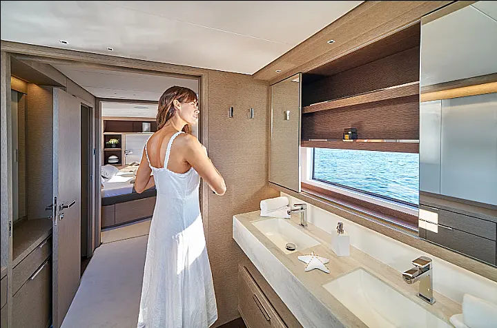 Lagoon Sixty 5 LUX (2021) - 