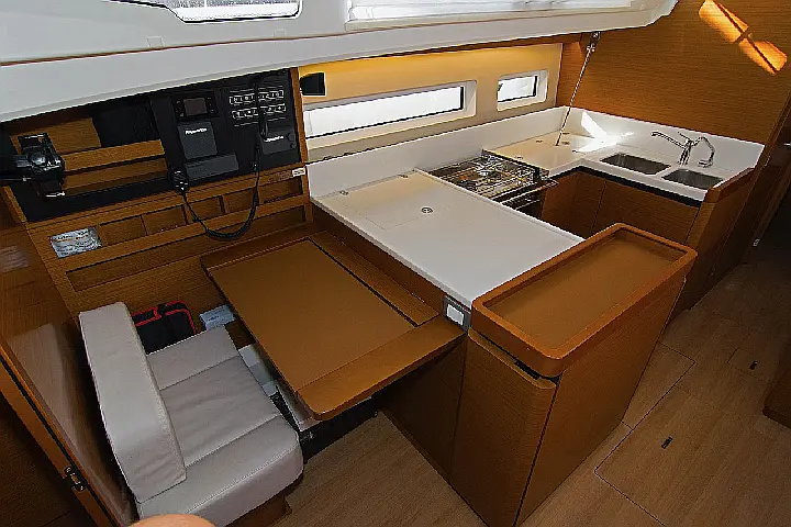 Sun Odyssey 440 - 