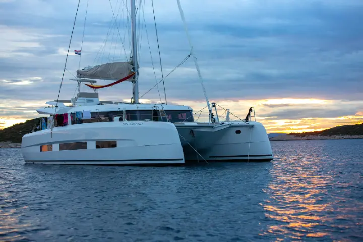 Dufour Catamaran 48 - 