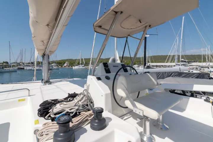 Dufour Catamaran 48 - 